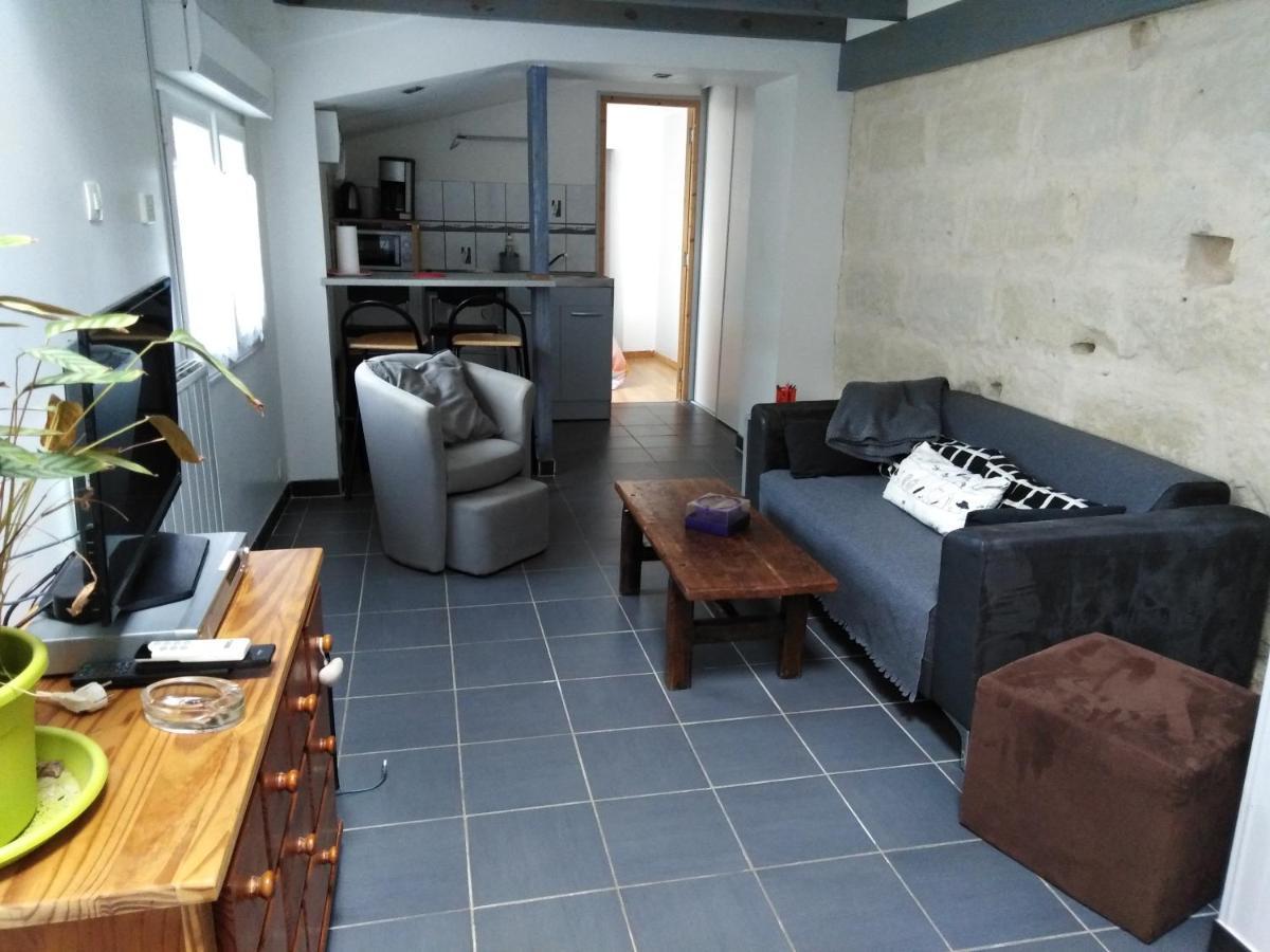 Apartment Gwendoline Amboise Bagian luar foto